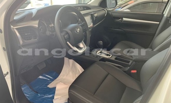 Comprar Usado Toyota Hilux Bege Carro em Luanda em Luanda Province Comprar Usado Toyota Hilux Bege Carro em Luanda em Luanda Province