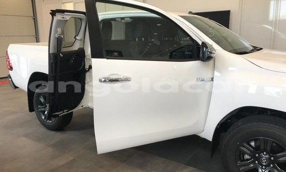 Acheter Occasion Voiture Toyota Hilux Blanc à Luanda, Province de Luanda Acheter Occasion Voiture Toyota Hilux Blanc à Luanda, Province de Luanda