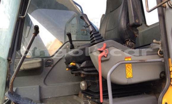 Buy Used Volvo F4 Other Truck in Luanda in Luanda Province Buy Used Volvo F4 Other Truck in Luanda in Luanda Province