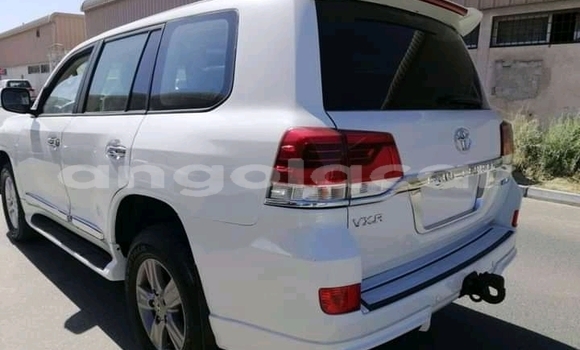 Comprar Usado Toyota Land Cruiser Branco Carro em Luanda em Luanda Province Comprar Usado Toyota Land Cruiser Branco Carro em Luanda em Luanda Province