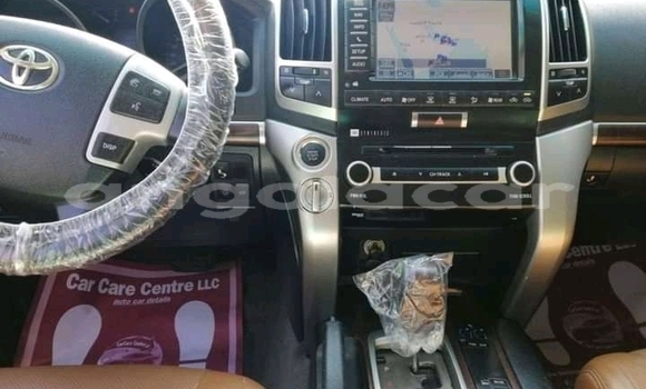 Comprar Usado Toyota Land Cruiser Branco Carro em Luanda em Luanda Province Comprar Usado Toyota Land Cruiser Branco Carro em Luanda em Luanda Province