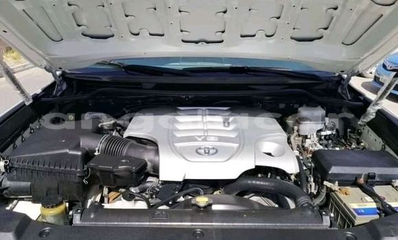 Comprar Usado Toyota Land Cruiser Branco Carro em Luanda em Luanda Province Comprar Usado Toyota Land Cruiser Branco Carro em Luanda em Luanda Province