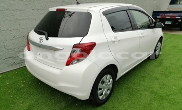 Comprar Usado Toyota Vitz Branco Carro em Luanda em Luanda Province Comprar Usado Toyota Vitz Branco Carro em Luanda em Luanda Province