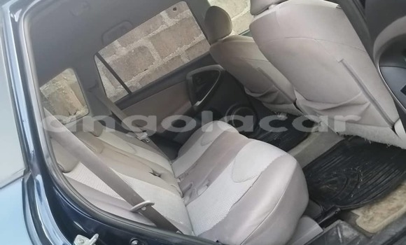 Acheter Occasion Voiture Toyota RAV4 Bleu à Luanda, Province de Luanda Acheter Occasion Voiture Toyota RAV4 Bleu à Luanda, Province de Luanda