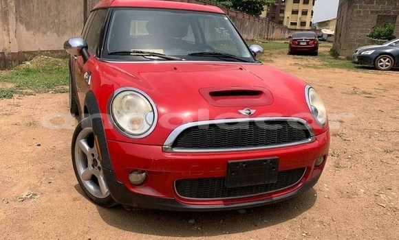 Acheter Occasion Voiture Mini Cooper S clubman Rouge à N'dalatando, Province de Cuanza Norte Acheter Occasion Voiture Mini Cooper S clubman Rouge à N'dalatando, Province de Cuanza Norte