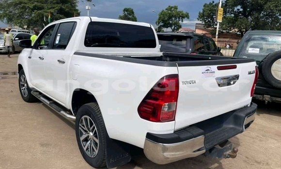 Comprar Usado Toyota Hilux Outro Carro em N’dalatando em Cuanza Norte Province Comprar Usado Toyota Hilux Outro Carro em N’dalatando em Cuanza Norte Province