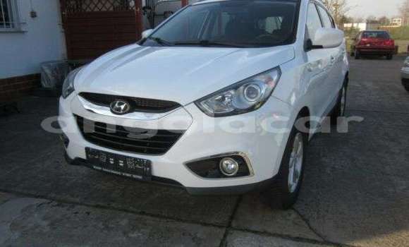 Buy Used Hyundai Tucson White Car in Benguela in Benguela Buy Used Hyundai Tucson White Car in Benguela in Benguela