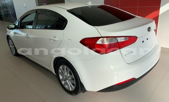 Comprar Usado Kia rio Branco Carro em Luanda em Luanda Province Comprar Usado Kia rio Branco Carro em Luanda em Luanda Province