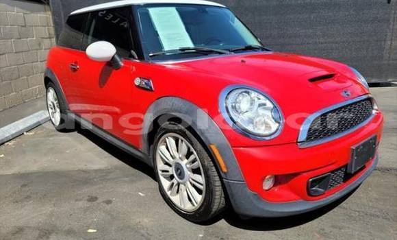 Buy Used MINI Cooper Red Car in Luanda in Luanda Province Buy Used MINI Cooper Red Car in Luanda in Luanda Province