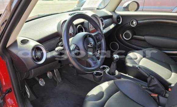 Comprar Usado MINI Cooper Vermelho Carro em Luanda em Luanda Province Comprar Usado MINI Cooper Vermelho Carro em Luanda em Luanda Province