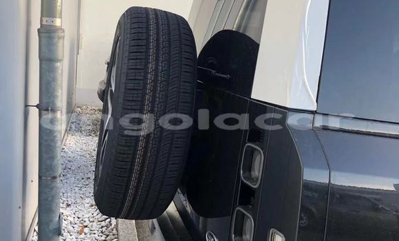 Buy Used Land Rover Discovery Black Car in Luanda in Luanda Province Buy Used Land Rover Discovery Black Car in Luanda in Luanda Province