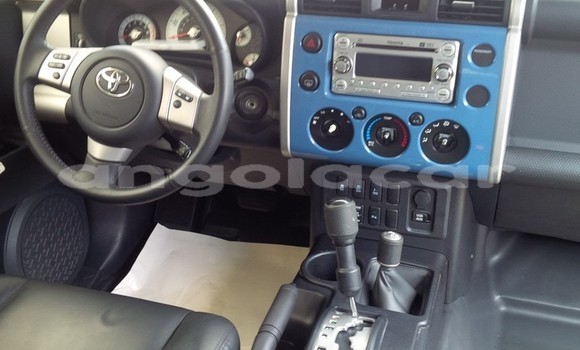 Comprar Usado Toyota FJ Cruiser Azul Carro em Luanda em Luanda Province Comprar Usado Toyota FJ Cruiser Azul Carro em Luanda em Luanda Province