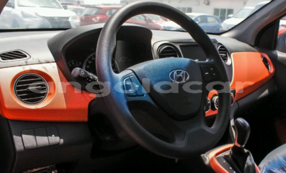 Comprar Usado Hyundai i20 Marrom Carro em Luanda em Luanda Province Comprar Usado Hyundai i20 Marrom Carro em Luanda em Luanda Province