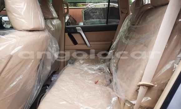 Buy Used Toyota Land Cruiser Prado Silver Car in Luanda in Luanda Province Buy Used Toyota Land Cruiser Prado Silver Car in Luanda in Luanda Province