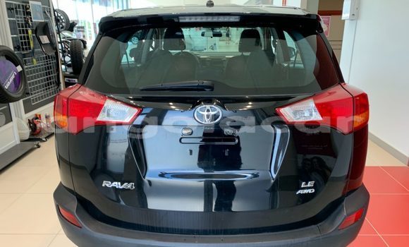 Acheter Occasion Voiture Toyota RAV4 Noir à Luanda, Province de Luanda Acheter Occasion Voiture Toyota RAV4 Noir à Luanda, Province de Luanda