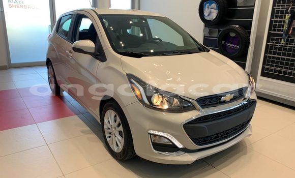Buy Used Chevrolet spark White Car in Luanda in Luanda Province Buy Used Chevrolet spark White Car in Luanda in Luanda Province