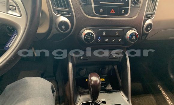 Acheter Occasion Voiture Hyundai Tucson Rouge à Luanda, Province de Luanda Acheter Occasion Voiture Hyundai Tucson Rouge à Luanda, Province de Luanda