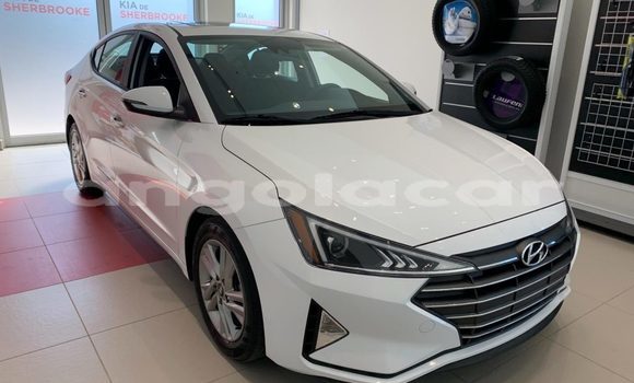 Acheter Occasion Voiture Hyundai Elantra Blanc à Luanda, Province de Luanda